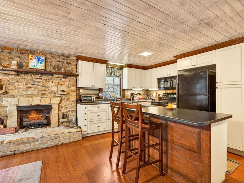 2261 Valley Chapel Road , Jackson, OH 45640 Photo 26