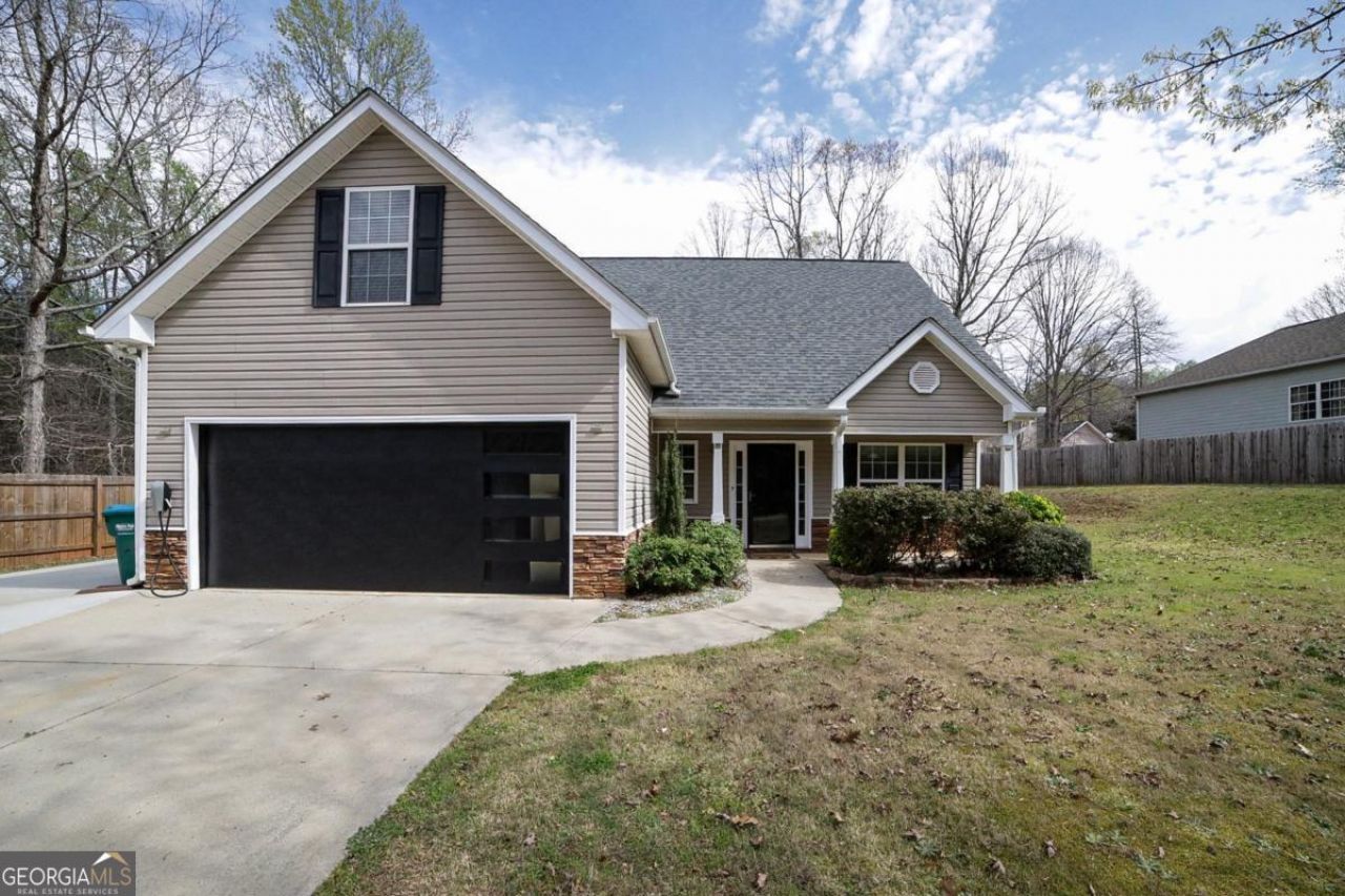 560 Windsong Lake Drive, Commerce, GA 30529 Main Photo