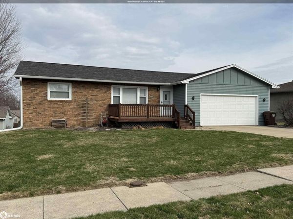 1906 S 3Rd Avenue, Marshalltown, IA 50158