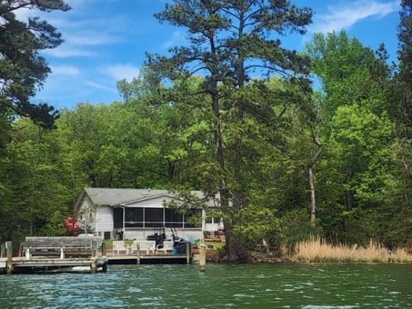 318 Wilton Woods Drive, HAGUE, VA 22469