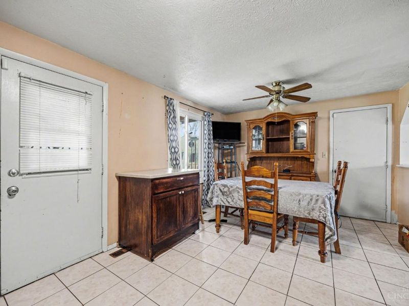 1371 Summe Drive, Mount Healthy, OH 45231 Photo 8