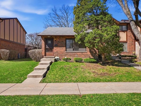 1S300 Stratford Lane , Villa Park, IL 60181