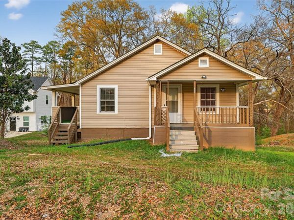 1028 East Drive , Gastonia, NC 28052