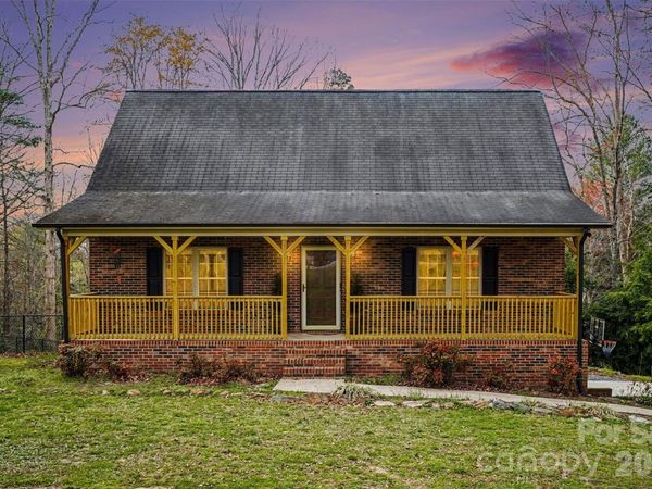 3301 Deal Mill Road , Hudson, NC 28638