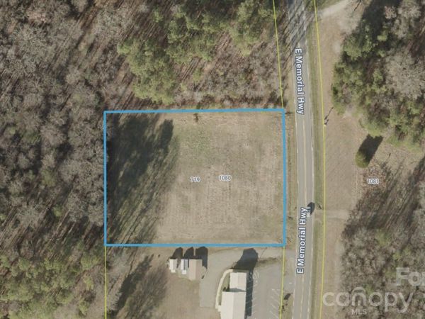 1080 E Memorial Highway, Harmony, NC 28634