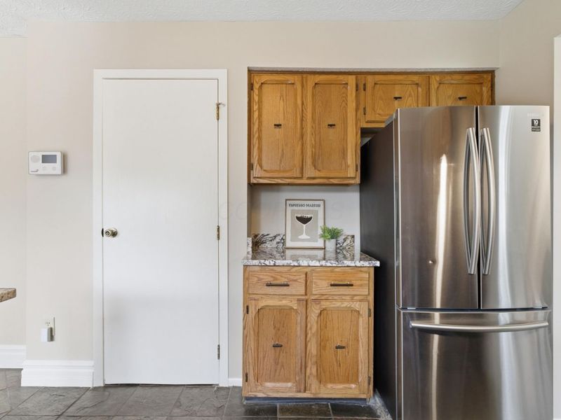 208 Rugby Lane, Columbus, OH 43230 Photo 13