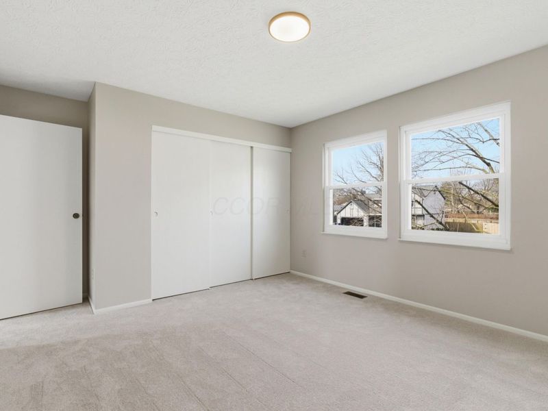 208 Rugby Lane, Columbus, OH 43230 Photo 36