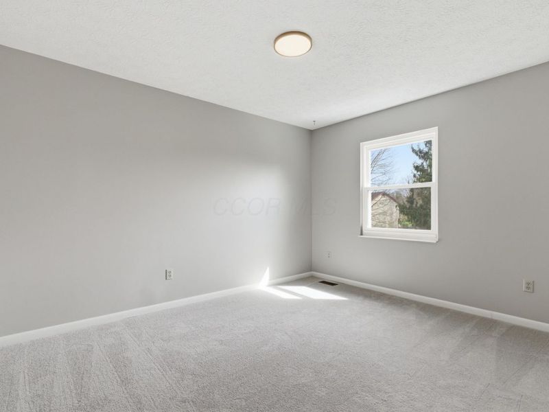 208 Rugby Lane, Columbus, OH 43230 Photo 37