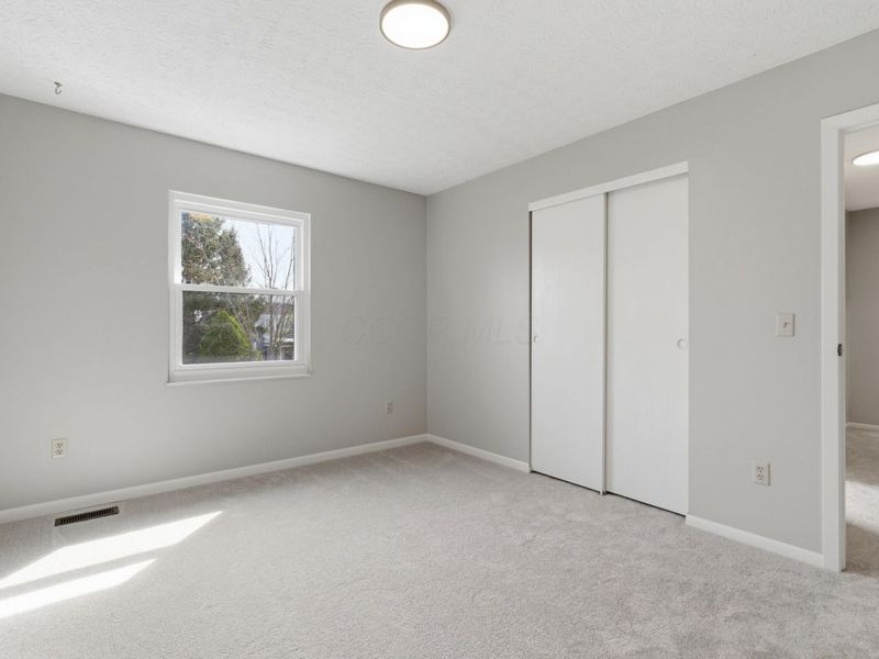 208 Rugby Lane, Columbus, OH 43230 Photo 38