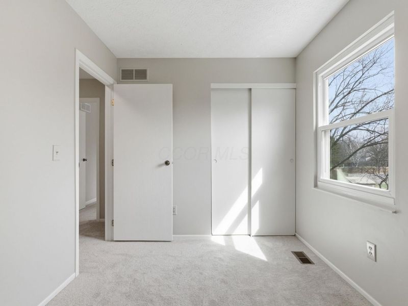 208 Rugby Lane, Columbus, OH 43230 Photo 42