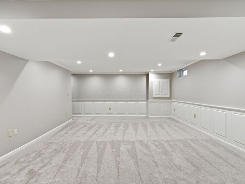 208 Rugby Lane, Columbus, OH 43230 Photo 45