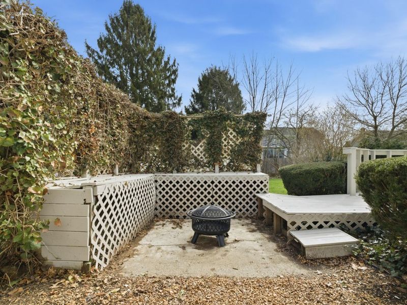 208 Rugby Lane, Columbus, OH 43230 Photo 55