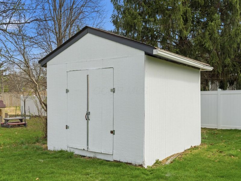 208 Rugby Lane, Columbus, OH 43230 Photo 56