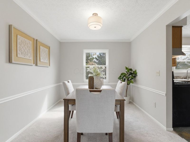 208 Rugby Lane, Columbus, OH 43230 Photo 9