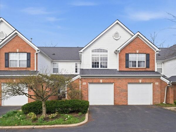 4983 Village Mews, Westerville, OH 43081