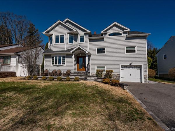 35 Circle Drive, Syosset, NY 11791