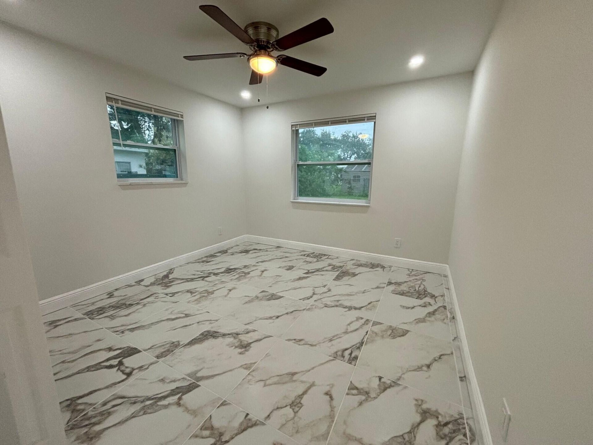 800 SW 7th Street, Hallandale Beach, FL 33009 Photo