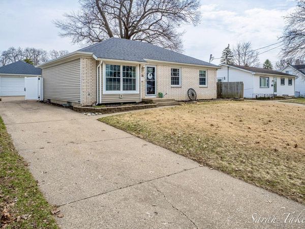 3766 Parkland Avenue SW, Wyoming, MI 49509