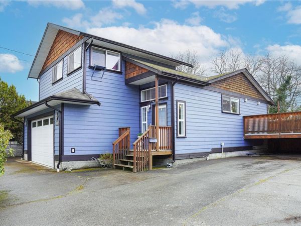 1009 Linda Lane , Langford, BC V9B 2S7