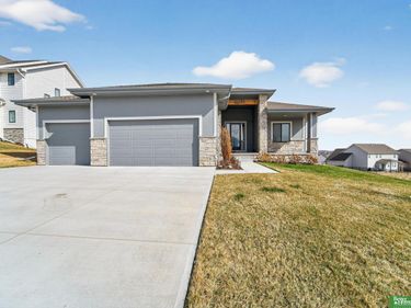 16962 Cora Street , Bennington, NE 68007