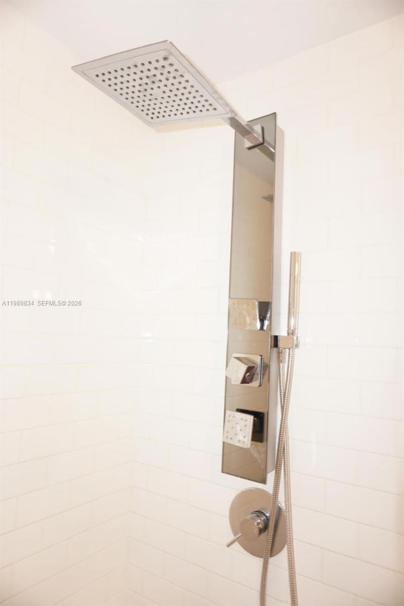 151 SE 1st St, Unit 3304, Miami, FL 33131 Photo