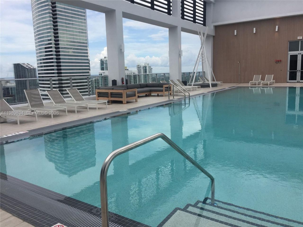 151 SE 1st St, Unit 3304, Miami, FL 33131 Photo