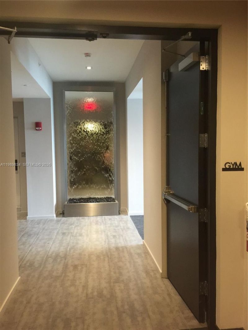 151 SE 1st St, Unit 3304, Miami, FL 33131 Photo