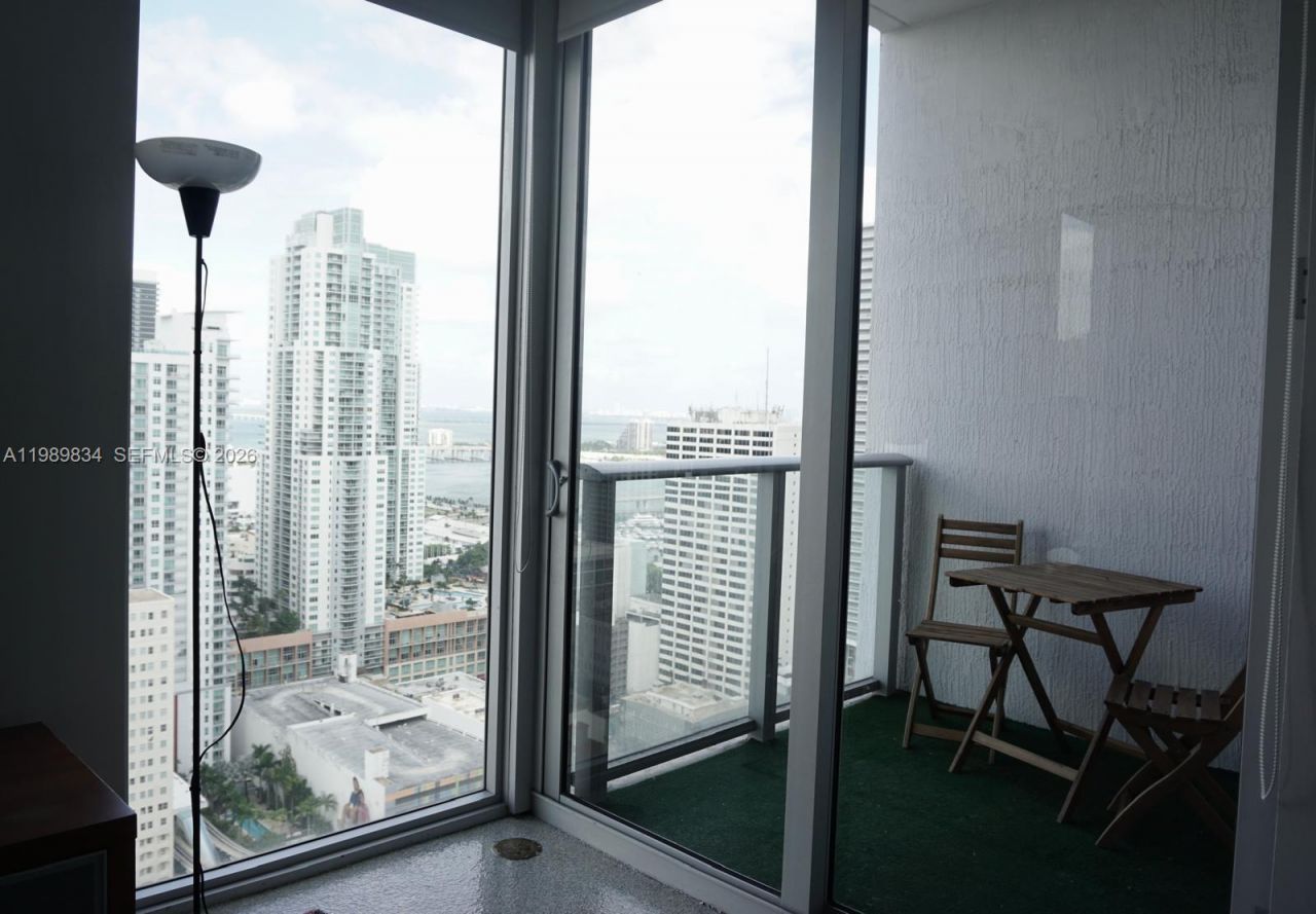 151 SE 1st St, Unit 3304, Miami, FL 33131 Photo