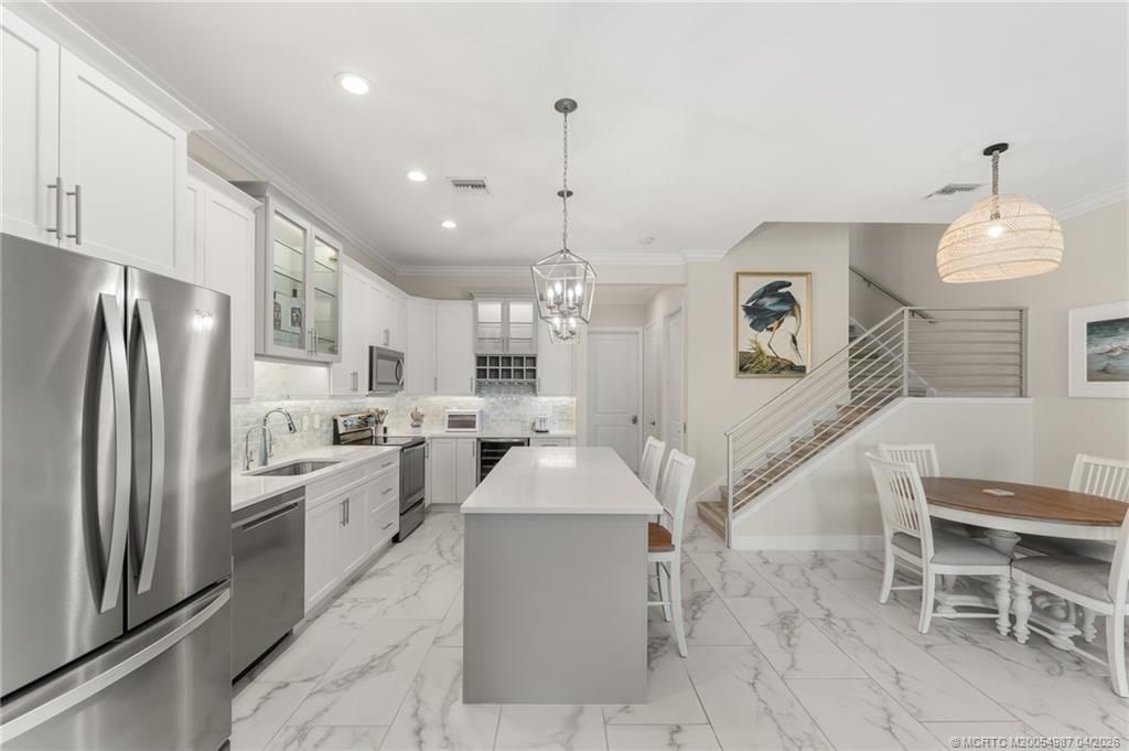 517 SW Ocean Boulevard, Stuart, FL 34994 Photo