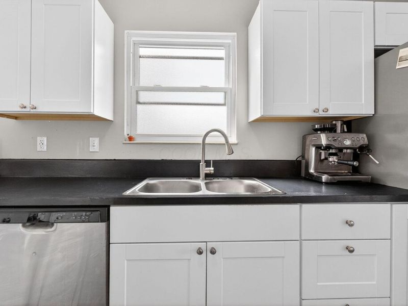 1805 Galleon Boulevard , Hilliard, OH 43026 Photo 13