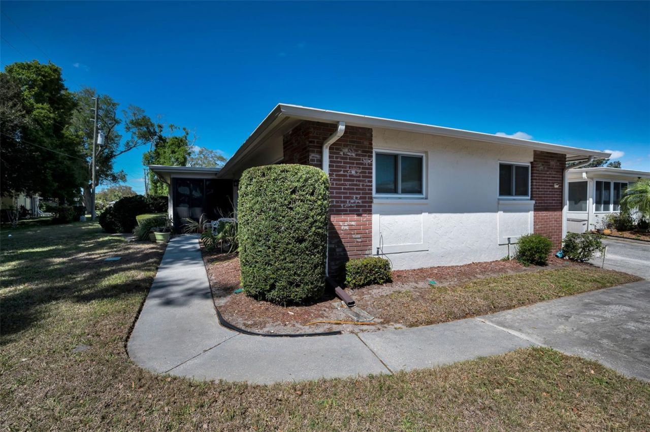 1121 Queen Anne Drive , Unit C, Palm Harbor, FL 34684 Photo