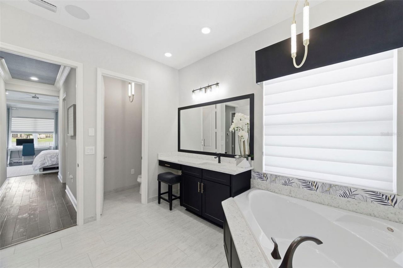 2552 Oakwood Preserve Drive, Wesley Chapel, FL 33543 Photo