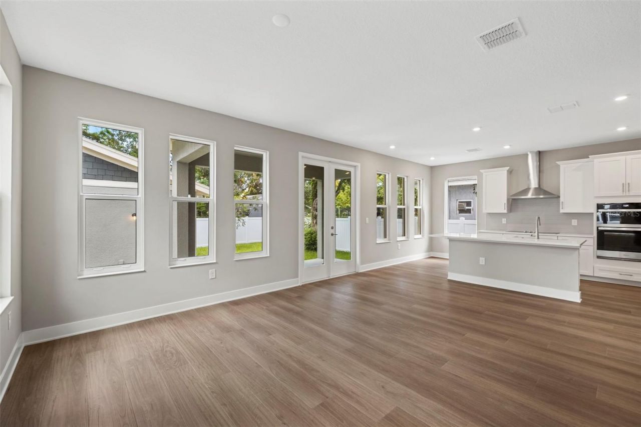 1526 W Arch Street, Tampa, FL 33607 Photo