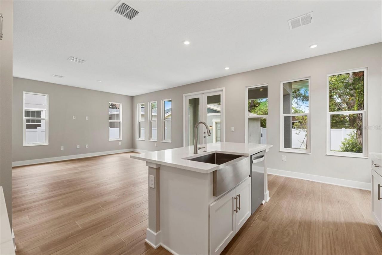 1526 W Arch Street, Tampa, FL 33607 Photo