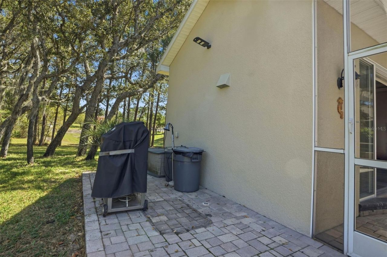 11033 Baywind Court, Weeki Wachee, FL 34613 Photo