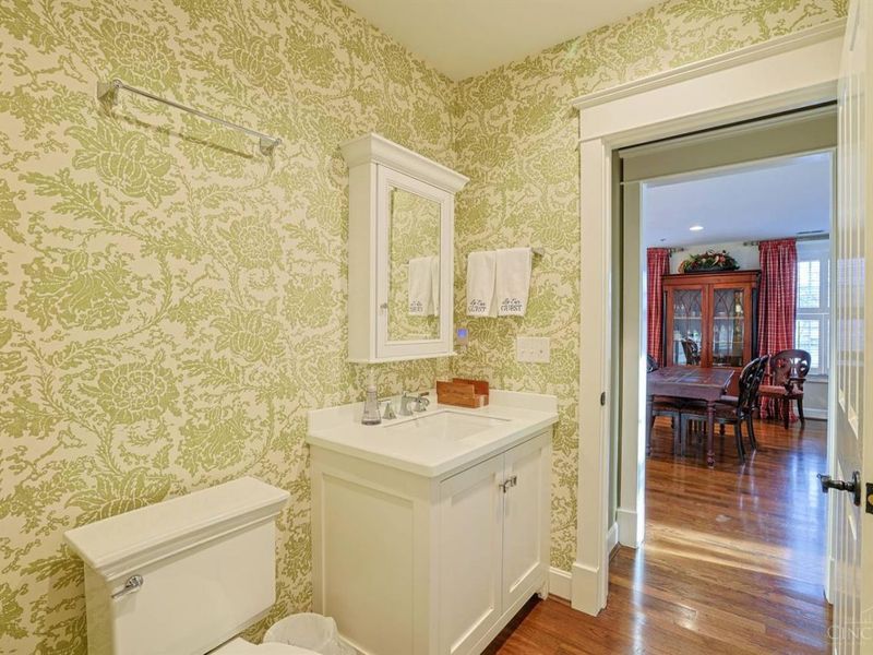 3 Village Square, Glendale, OH 45246 Photo 17