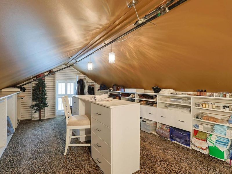 3 Village Square, Glendale, OH 45246 Photo 19