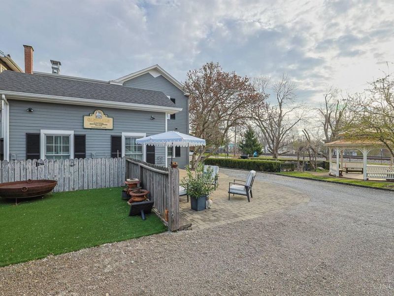 3 Village Square, Glendale, OH 45246 Photo 29