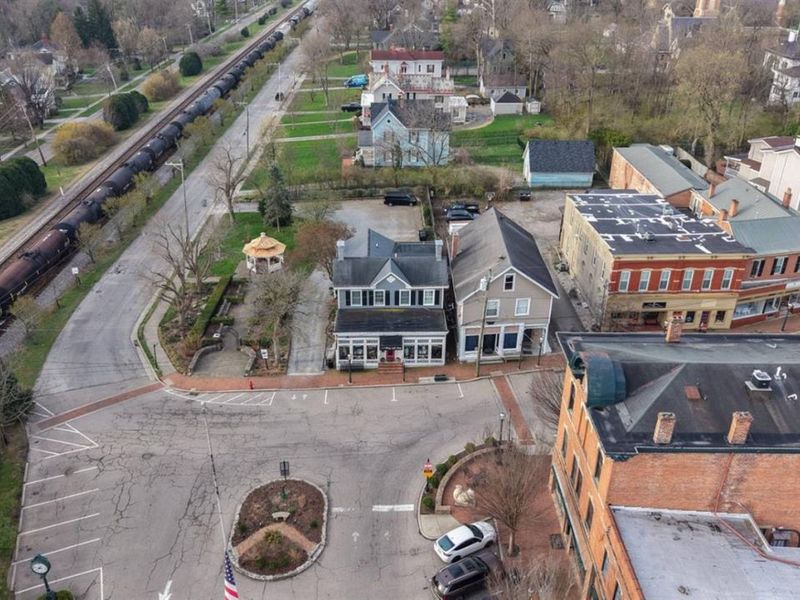 3 Village Square, Glendale, OH 45246 Photo 3