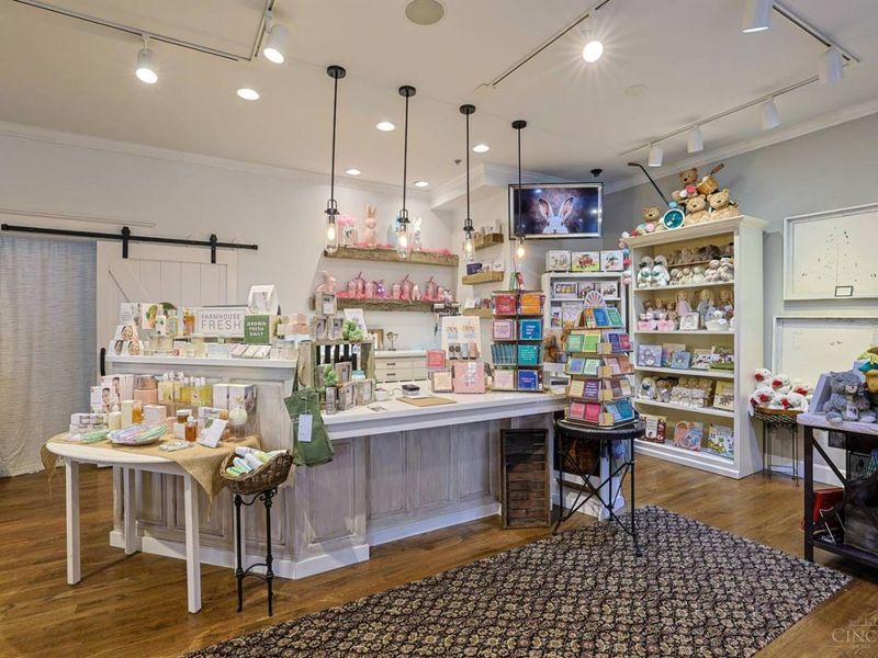 3 Village Square, Glendale, OH 45246 Photo 37