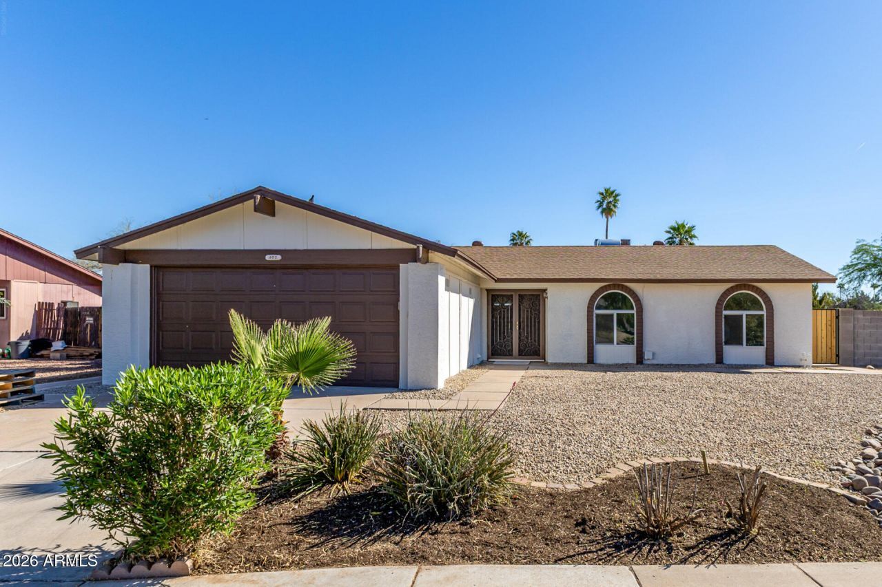 402 W El Prado Road, Chandler, AZ 85225 Main Photo