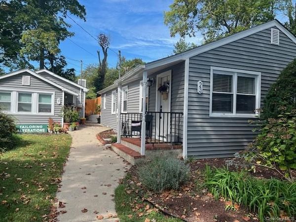 23 West Drive , Port Washington, NY 11050