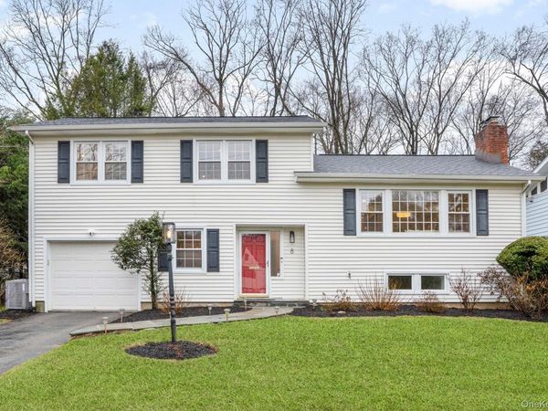 8 Valentine Road , Briarcliff Manor, NY 10510
