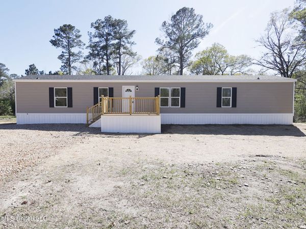 1106 Harrison Drive, McComb, MS 39648