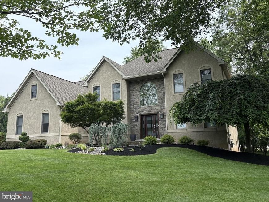 880 Wooded Pond , Ambler, PA 19002 Main Photo