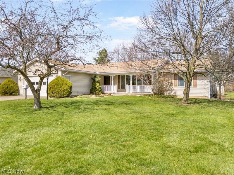 1520 Greenbriar Drive, Ashland, OH 44805 Photo 2