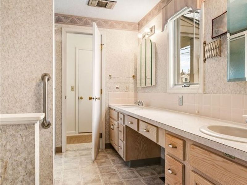 1520 Greenbriar Drive, Ashland, OH 44805 Photo 21