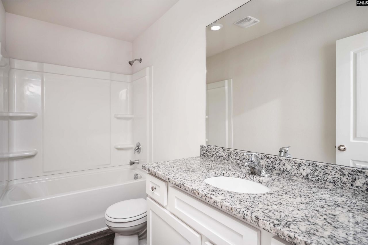 111 Sundew Road  Photo 8