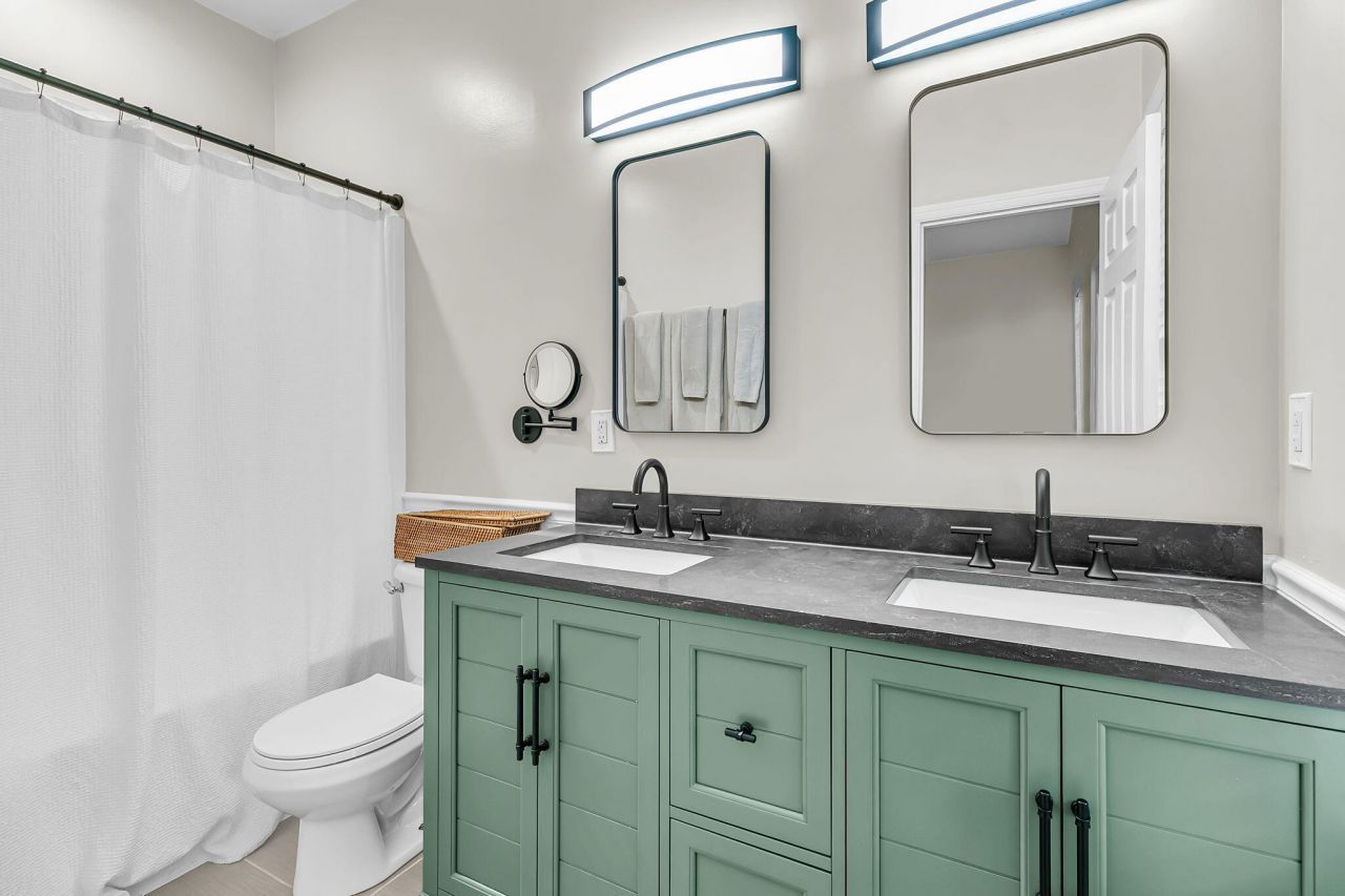 100 Hyacinth Street Photo 22