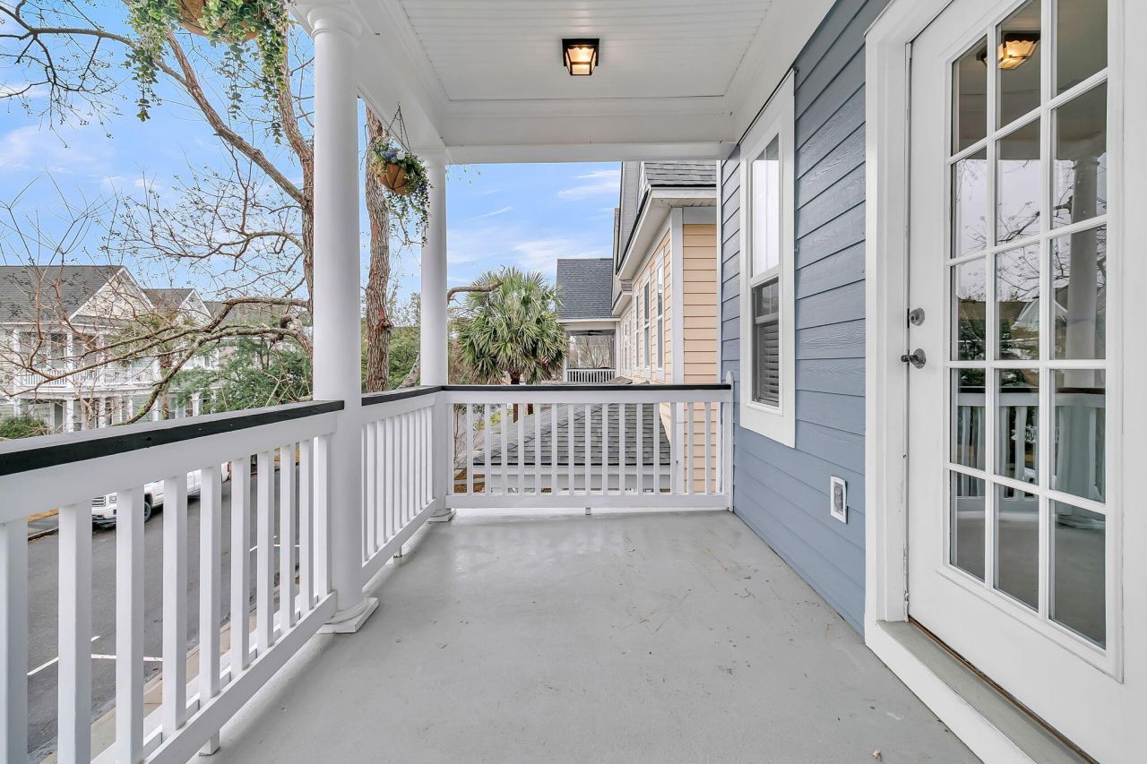 100 Hyacinth Street Photo 24